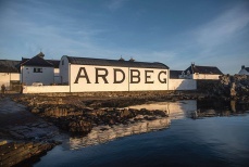 ardbeg-whisky-distillery-islay